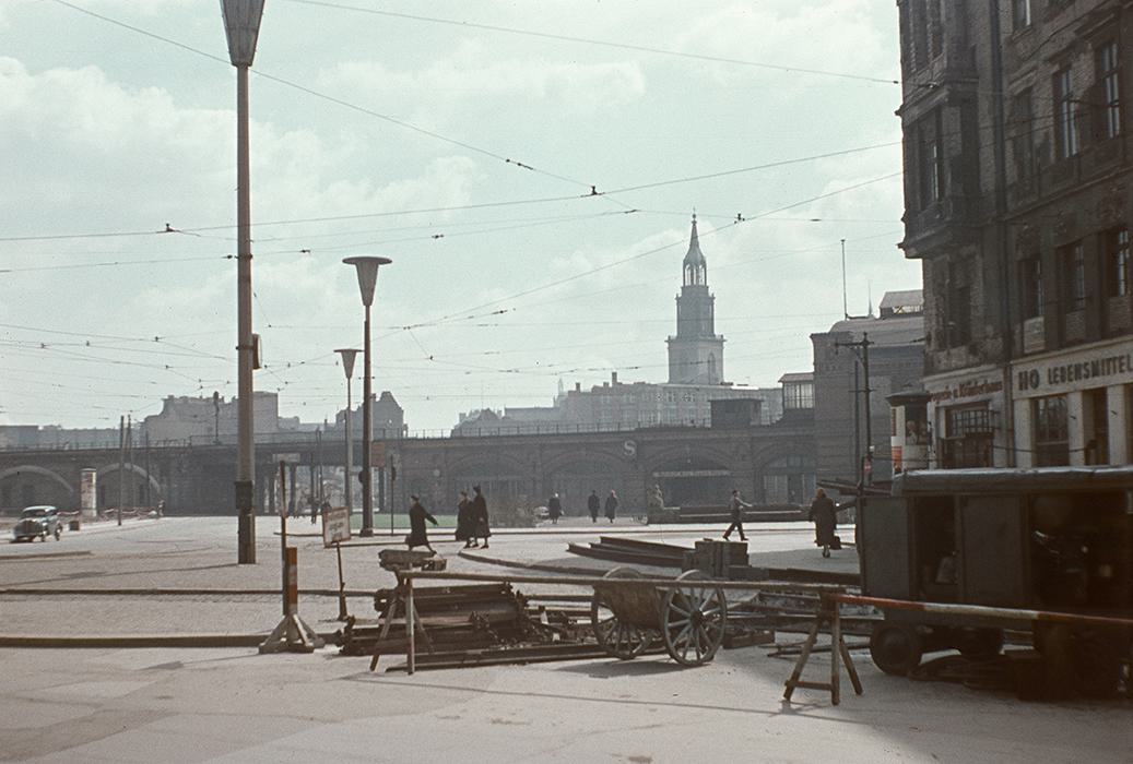 Blick zum Hackeschen Markt um 1950